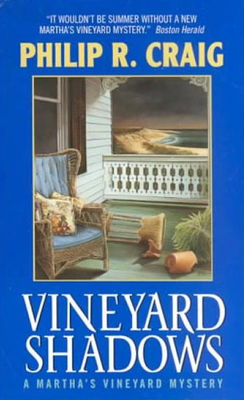 Vineyard shadows : a Martha's Vineyard mystery (LARGE PRINT)