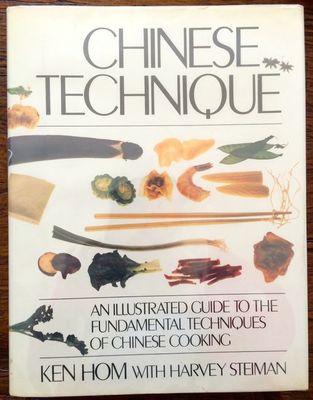 Chinese technique : an illustrated guide to the fundamental techniques of Chinese cooking